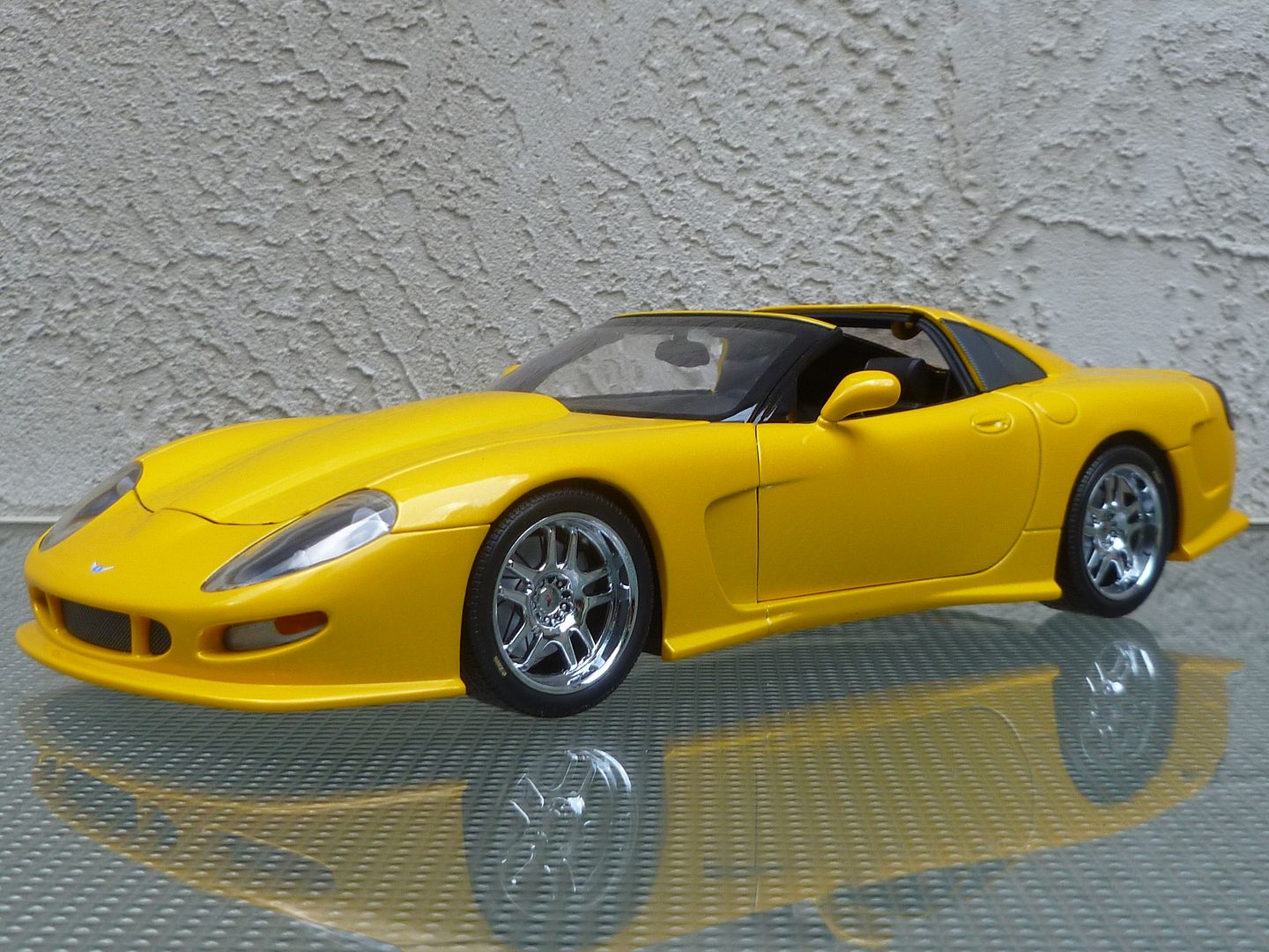 AUTOart 1:18 Callaway C12, Metallic Yellow